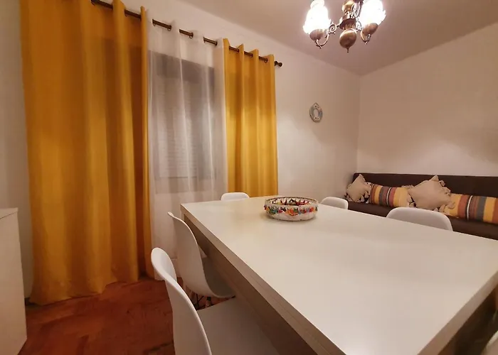 度假居 A Casa Dos Avos *